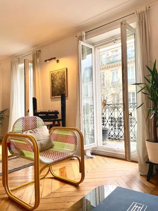 Appartement Parishome! Double Balcony, Art & Designer Touches Parijs