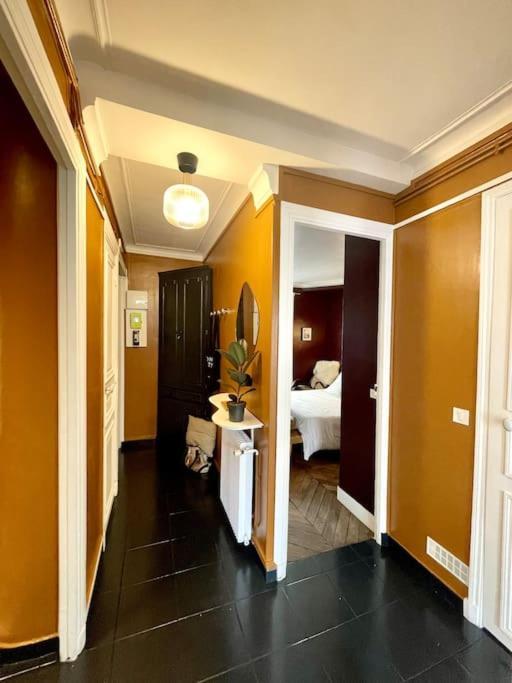 Parishome! Double Balcony, Art & Designer Touches