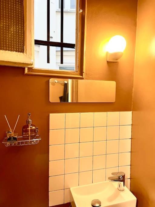 Parishome! Double Balcony, Art & Designer Touches Parijs