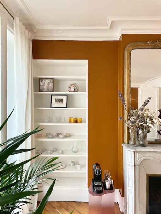 Parishome! Double Balcony, Art & Designer Touches Parijs